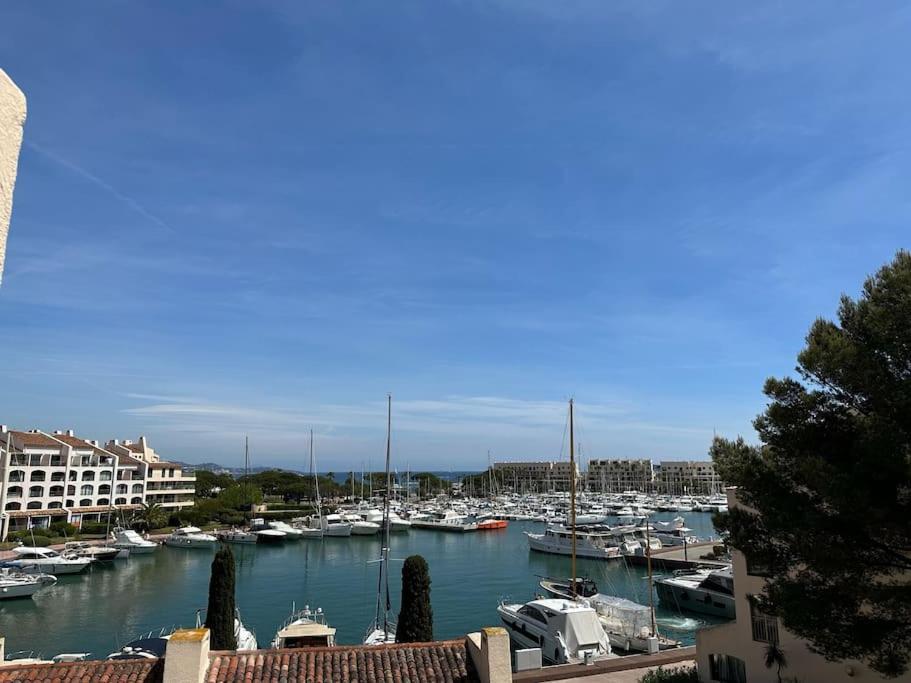 Appartamento L'Atelier Marin Sur Le Port Des Marines Cogolin Esterno foto